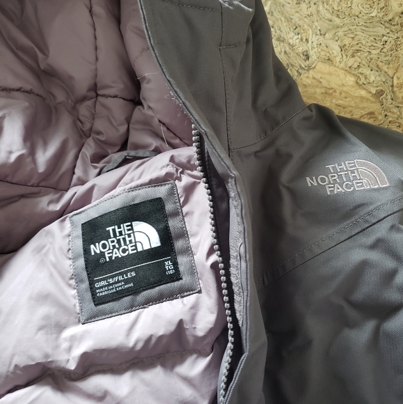Girls North Face Winter Jacket - Picture 2 of 4